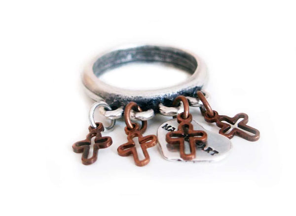 Statement ring in silver with crosses - Maiden-Art