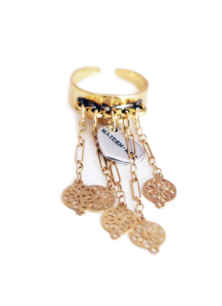 Statement ring in gold with flower fringes - Maiden-Art