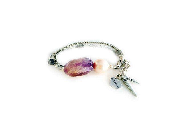 Charm bracelet with amethyst and light rose pearl. - Maiden-Art