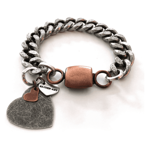 Double heart and chain bracelet in brass and silver. Perfect for valentines day, valentines day gift, gift for her. In 2 colors. - Maiden-Art