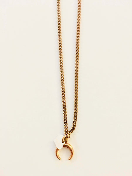 Crescent Moon Necklace in Gold. - Maiden-Art
